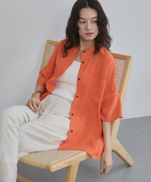 hunch(ハンチ)の「【接触冷感】麻レーヨン ドルマンオーバーシャツ(シャツ/ブラウス・レディース・オレンジ/カーキ/ブラック/アイボリー/ブラウン・FREE)」の8枚目の写真