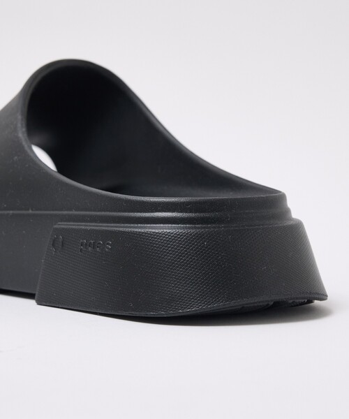 PAES（ペイズ）の「【PAES / ペイズ】Slide Basic Line | PAYES03 / リカバリーサンダル/ユニセックス（サンダル・メンズ・ブラック・26/27/28）」の4枚目の写真