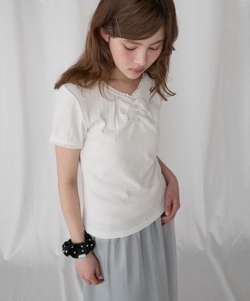 Unblend(アンブレンド)の「【Unblend】配色レース ヘンリーネック半袖Tシャツ(Tシャツ/カットソー・レディース・ブラック/ライトブルー/ピンク/杢グレー/オフホワイト・FREE)」の13枚目の写真
