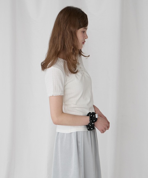 Unblend(アンブレンド)の「【Unblend】配色レース ヘンリーネック半袖Tシャツ(Tシャツ/カットソー・レディース・ブラック/ライトブルー/ピンク/杢グレー/オフホワイト・FREE)」の15枚目の写真