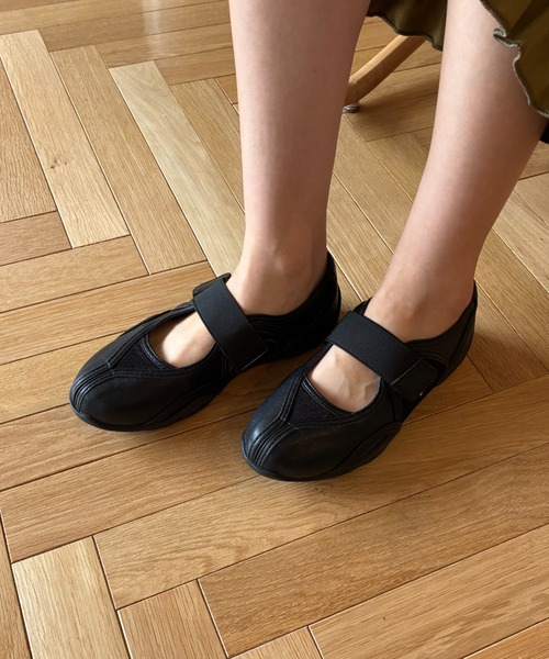 FUULLY STUDIO(フーリィーステューディオ)の「ベルクロバレエスニーカー(スニーカー・レディース・ブラック・SMALL/MEDIUM/LARGE)」の3枚目の写真