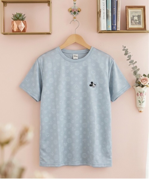Disney(ディズニー)の「【DISNEY/ディズニー】胸ワンポイントキャラクター総柄DRYメッシュ半袖Tシャツ(吸水速乾)(Tシャツ/カットソー・レディース・ブラック/イエロー/杢グレー/サックスブルー・LARGE/MEDIUM)」の1枚目の写真