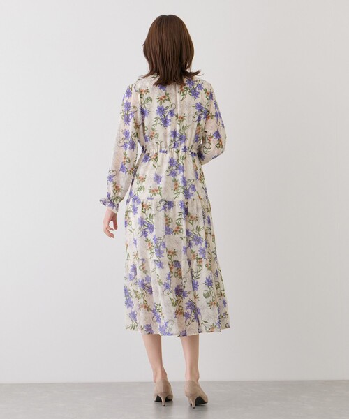 Jayro(ジャイロ)の「フリルネック花柄ワンピース(ワンピース・レディース・ホワイト系その他2・FREE)」の4枚目の写真