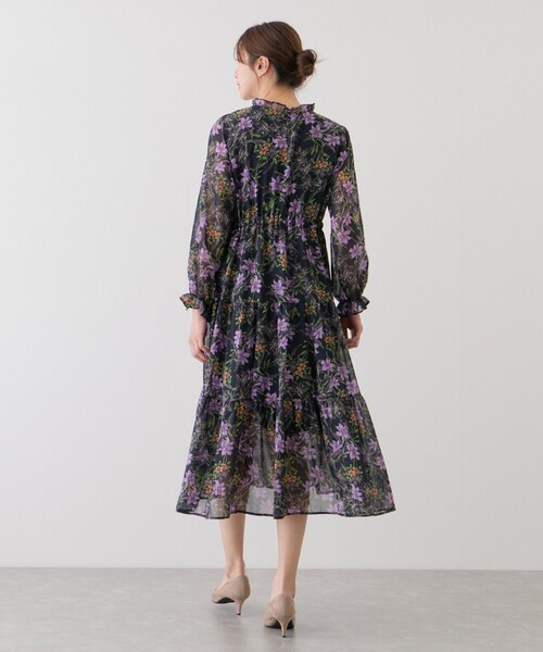 Jayro(ジャイロ)の「フリルネック花柄ワンピース(ワンピース・レディース・ホワイト系その他2・FREE)」の11枚目の写真