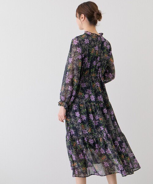 Jayro(ジャイロ)の「フリルネック花柄ワンピース(ワンピース・レディース・ホワイト系その他2・FREE)」の15枚目の写真