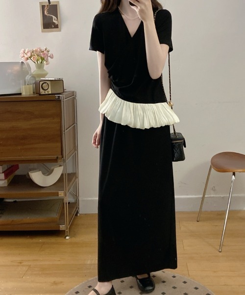 LUCPY(ラクピー)の「ドレープトップス×スカートセットアップ(その他トップス・レディース・ブラック・X-LARGE/XXX-LARGE/XX-LARGE/LARGE)」の1枚目の写真