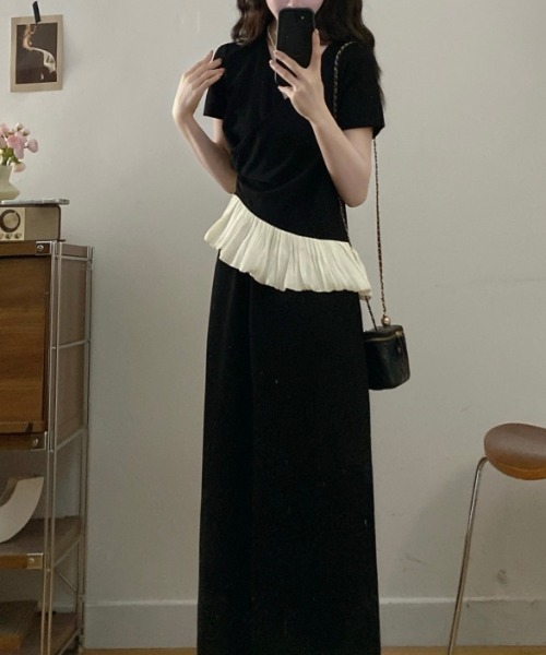LUCPY(ラクピー)の「ドレープトップス×スカートセットアップ(その他トップス・レディース・ブラック・X-LARGE/XXX-LARGE/XX-LARGE/LARGE)」の4枚目の写真
