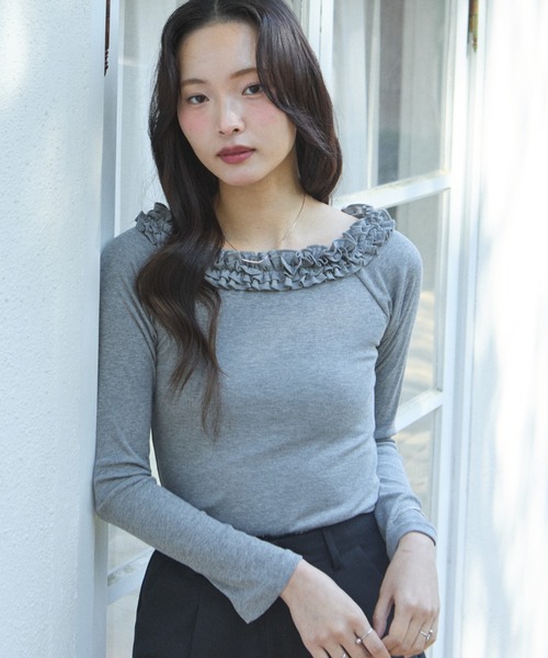 krahe(クレーエ)の「フリルネックシアーロングスリーブトップス(Tシャツ/カットソー・レディース・ホワイト/イエロー/ブラック/グレー・FREE)」の3枚目の写真