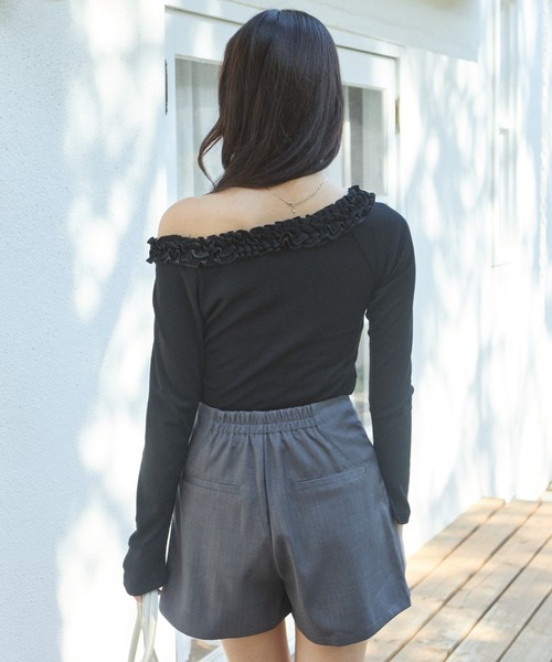 krahe(クレーエ)の「フリルネックシアーロングスリーブトップス(Tシャツ/カットソー・レディース・ホワイト/イエロー/ブラック/グレー・FREE)」の21枚目の写真