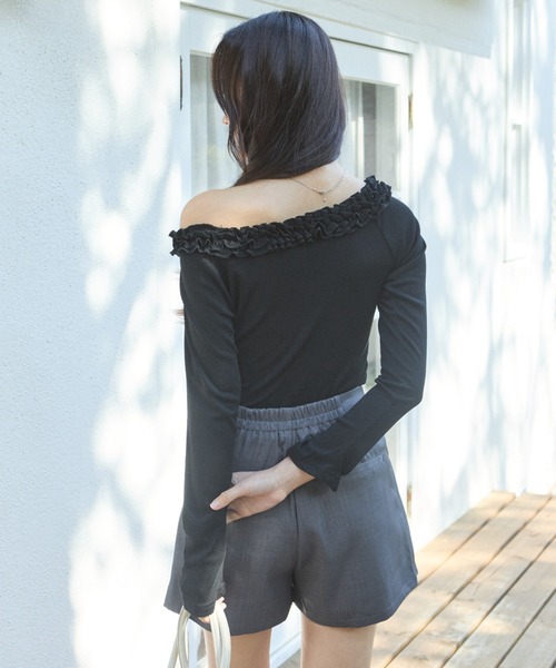 krahe(クレーエ)の「フリルネックシアーロングスリーブトップス(Tシャツ/カットソー・レディース・ホワイト/イエロー/ブラック/グレー・FREE)」の20枚目の写真