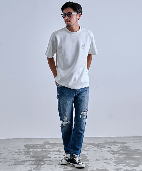 CavariA(キャバリア)の「『CavariA/キャバリア』クルーネック フェイクスウェード花半袖Tシャツ(Tシャツ/カットソー・メンズ・ブラック/オフホワイト・L/M)」の5枚目の写真