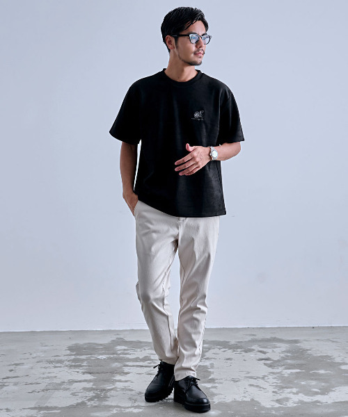CavariA(キャバリア)の「『CavariA/キャバリア』クルーネック フェイクスウェード花半袖Tシャツ(Tシャツ/カットソー・メンズ・ブラック/オフホワイト・L/M)」の8枚目の写真