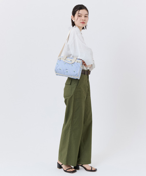LeSportsac(レスポートサック)の「EVERYDAY SM SATCHEL ジャスミンストライプ(ショルダーバッグ・レディース・ブルー・FREE)」の3枚目の写真