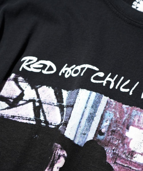 THRIFTY LOOK（スリフティールック）の「TRIFTY LOOK スリフティルック / THRIFTY"RHCP"TEE（Tシャツ/カットソー・メンズ・ブラック/ブラック系1・MEDIUM/LARGE/X-LARGE）」の3枚目の写真