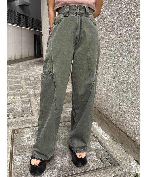 MURUA(ムルーア)の「パッチポケットバレルレッグパンツ 夏服(その他パンツ・レディース・ブラウン/カーキ・2/1)」の1枚目の写真