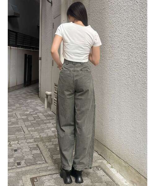 MURUA(ムルーア)の「パッチポケットバレルレッグパンツ 夏服(その他パンツ・レディース・ブラウン/カーキ・2/1)」の7枚目の写真