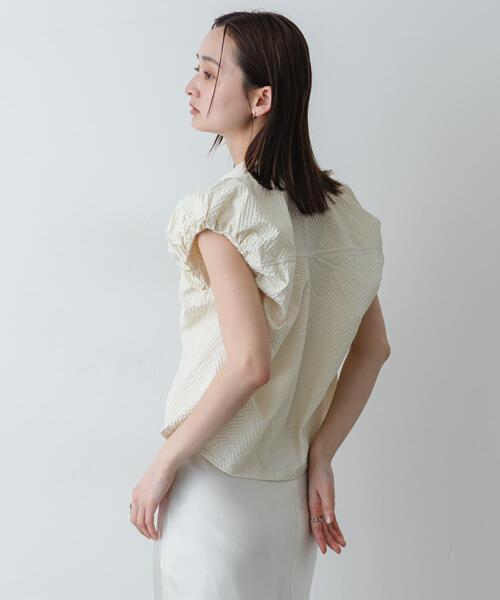 SENSE OF PLACE by URBAN RESEARCH(センスオブプレイスバイアーバンリサーチ)の「シアーサッカーバルーンスリーブシャツ(シャツ/ブラウス・レディース・ブラック/イエロー/オフホワイト・ONE)」の7枚目の写真
