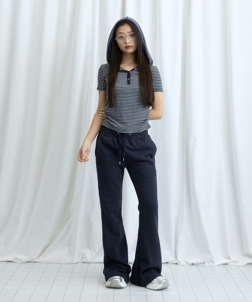 3.3 Field Trip (3.3フィールドトリップ)の「3.3 Field Trip/バッグ刺繍スウェットフレアパンツ(スウェットパンツ・レディース・ネイビー/ブラック/グレー・FREE)」の5枚目の写真