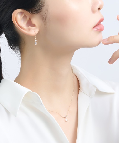 festaria bijou SOPHIA(フェスタリアビジュソフィア)の「K10YG ブルームーンストーン・タンザナイト ピアス(ピアス(両耳用)・レディース・イエローゴールド・ONE SIZE)」の5枚目の写真