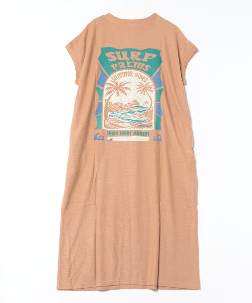 Kahiko(カヒコ)の「【Kahiko】SURF&Palms ビーチリーTシャツワンピース(ワンピース・レディース・ホワイト/ブラック/ベージュ/グリーン・FREE)」の4枚目の写真
