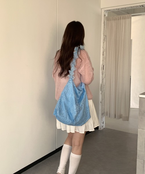 NoBelle(ノベル)の「花柄フリルショルダーバック 肩掛けバック/トートバック(ショルダーバッグ・レディース・ブラック/ブルー/ホワイト・FREE)」の10枚目の写真