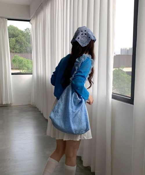 NoBelle(ノベル)の「花柄フリルショルダーバック 肩掛けバック/トートバック(ショルダーバッグ・レディース・ブラック/ブルー/ホワイト・FREE)」の13枚目の写真