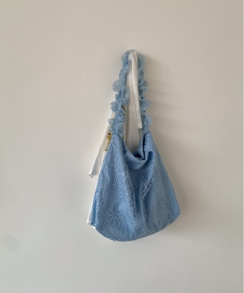 NoBelle(ノベル)の「花柄フリルショルダーバック 肩掛けバック/トートバック(ショルダーバッグ・レディース・ブラック/ブルー/ホワイト・FREE)」の14枚目の写真