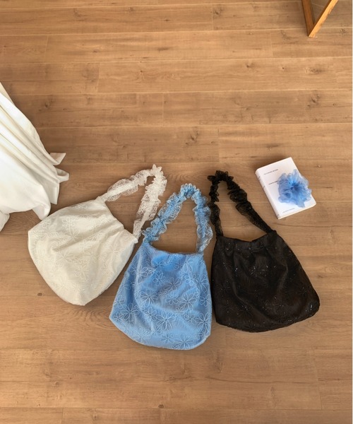 NoBelle(ノベル)の「花柄フリルショルダーバック 肩掛けバック/トートバック(ショルダーバッグ・レディース・ブラック/ブルー/ホワイト・FREE)」の22枚目の写真