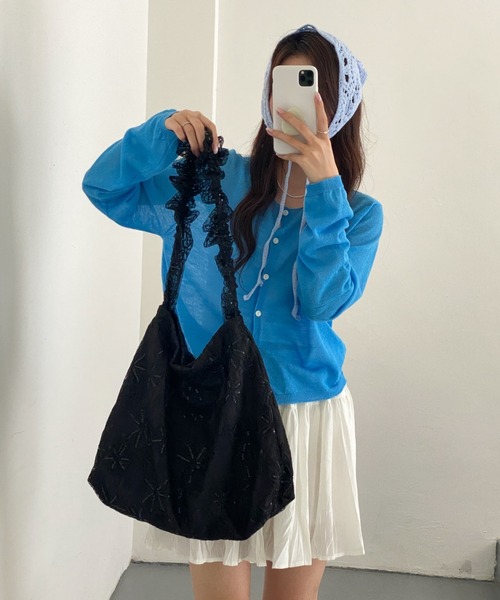 NoBelle(ノベル)の「花柄フリルショルダーバック 肩掛けバック/トートバック(ショルダーバッグ・レディース・ブラック/ブルー/ホワイト・FREE)」の18枚目の写真