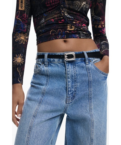 Desigual(デシグアル)の「スクエアバックル本革スキニーベルト(ベルト・レディース・ブラック・S/M/L)」の3枚目の写真