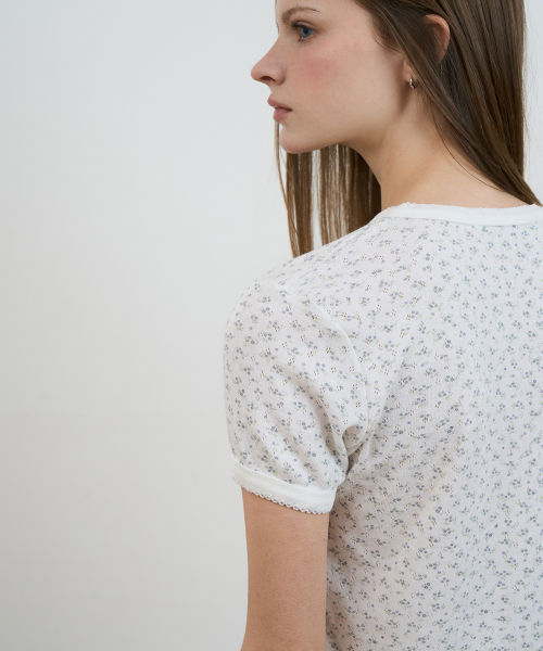 DEHEVE（デヘヴェ）の「Flower Lace T-shirt [Ivory]（Tシャツ/カットソー・レディース・アイボリー・OS）」の6枚目の写真