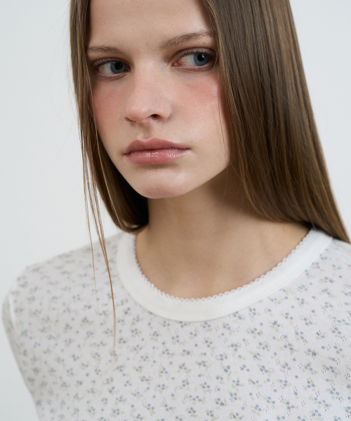DEHEVE（デヘヴェ）の「Flower Lace T-shirt [Ivory]（Tシャツ/カットソー・レディース・アイボリー・OS）」の7枚目の写真