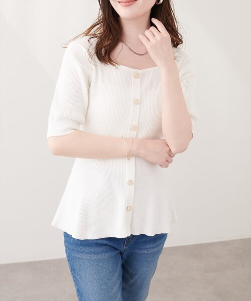 natural couture(ナチュラルクチュール)の「スクエアネックペプラムニット(ニット/セーター・レディース・ブラウン/ピンク/ブラック/オフホワイト/レッド/ミント・FREE)」の8枚目の写真