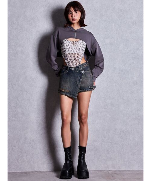 GYDA(ジェイダ)の「ハイウエストWRAPスカートライクデニムショートパンツ(デニムパンツ・レディース・インディゴブルー/ライトブルー/ブルー・SMALL/MEDIUM)」の8枚目の写真