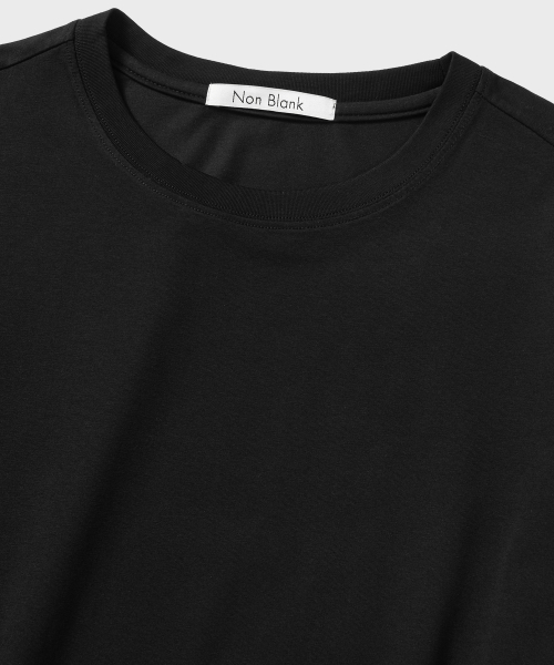 NONBLANK(ノンブランク)の「記者コットンクロップLSティーシャツ_BLACK(Tシャツ/カットソー・メンズ・ブラック・MEDIUM/LARGE/X-LARGE)」の3枚目の写真