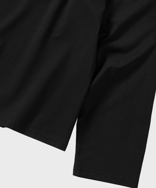 NONBLANK(ノンブランク)の「記者コットンクロップLSティーシャツ_BLACK(Tシャツ/カットソー・メンズ・ブラック・MEDIUM/LARGE/X-LARGE)」の4枚目の写真