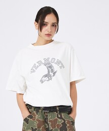 REMI RELIEF（レミレリーフ）の「【REMI RELIEF / レミレリーフ】SP加工 / VERMONT ロゴTシャツ / ユニセックス（Tシャツ/カットソー）」