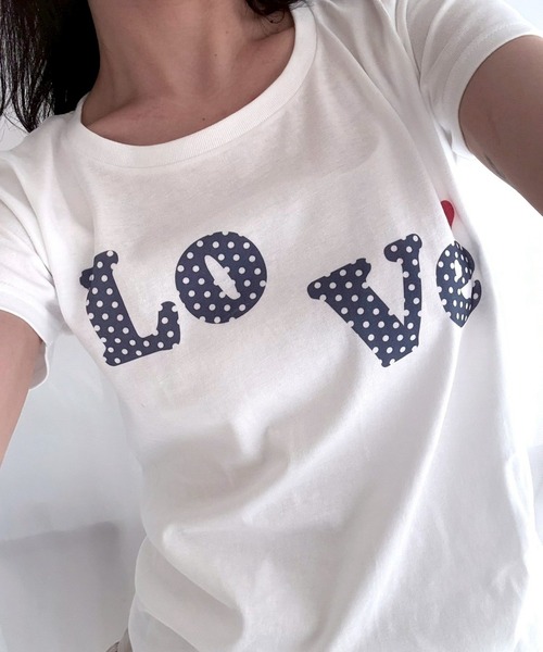 cuorequal（クオレコール）の「ドットいっぱいハートプリントショート丈半袖Tシャツ（Tシャツ/カットソー・レディース・ホワイト・WM）」の4枚目の写真
