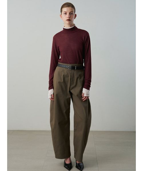Henon.(ヘノン)の「カーブコットントラウザーパンツ(その他パンツ・レディース・カーキ/ブラック・36/38)」の18枚目の写真