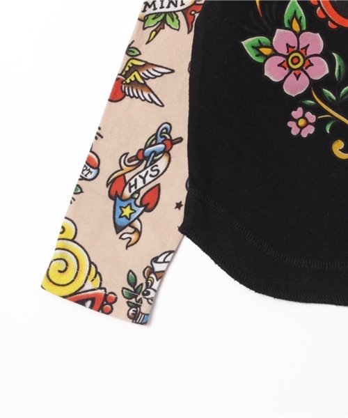 HYSTERIC MINI（ヒステリックミニ）の「BABY TATOO総柄ViscotexラグランロングTシャツ（Tシャツ/カットソー・キッズ・ホワイト/ブラック/ベージュ・90）」の7枚目の写真