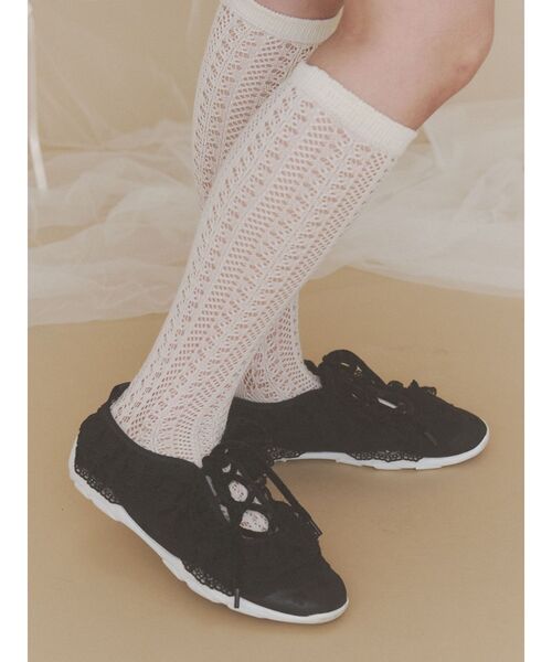 merry jenny(メリージェニー)の「Frill Ballet Sneakers(スニーカー・レディース・ミント/ブラック/オフホワイト・LARGE/MEDIUM)」の3枚目の写真