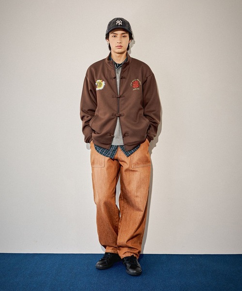 niko and...(ニコアンド)の「チャイナトラックジャージ(ジャージ・メンズ・ブラウン/ブラック・LARGE/MEDIUM)」の3枚目の写真