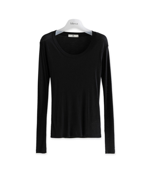 MEMUA（メムア）の「シスレイヤードUネックTシャツ(グレー)（Tシャツ/カットソー・レディース・ホワイト/ブラック/チャコール/グレー/ブラウン/ベージュ・FREE）」の2枚目の写真