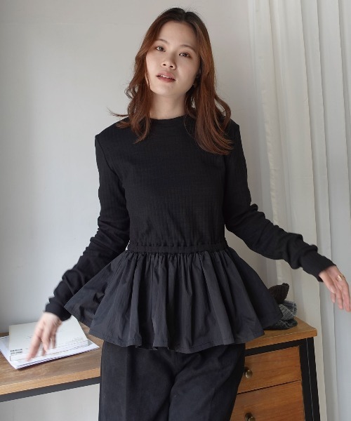 CORNERS(コーナーズ)の「異素材ペプラムトップス(Tシャツ/カットソー・レディース・ブラック・M)」の1枚目の写真