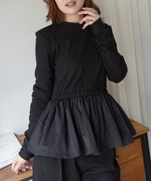 CORNERS(コーナーズ)の「異素材ペプラムトップス(Tシャツ/カットソー・レディース・ブラック・M)」の2枚目の写真