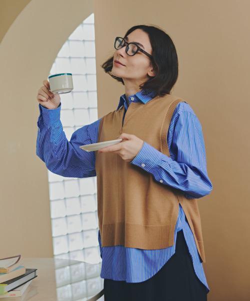 human woman(ヒューマンウーマン)の「◆【名品アップデート!】オーバーサイズベーシックシャツ(シャツ/ブラウス・レディース・ホワイト/ブルー系その他3・MEDIUM)」の22枚目の写真