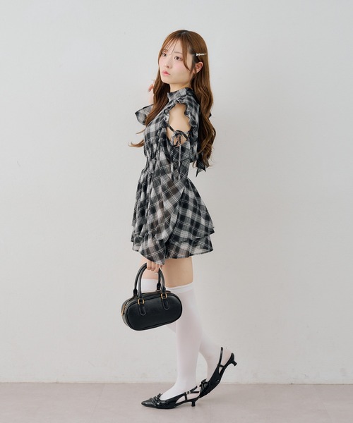 continuer de NICE CLAUP(コンティニューデナイスクラップ)の「肩あきリボンワンピース(ワンピース・レディース・ブラック/その他1/ブラック系その他/ブラウン系その他・FREE)」の10枚目の写真