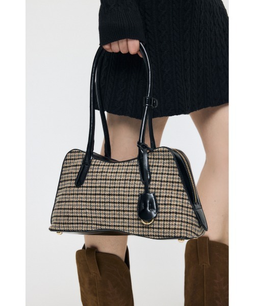 MOUSSY(マウジー)の「【26年AW新作】WAVE LINE ハンドバッグ(ハンドバッグ・レディース・ベージュ系その他/ブラック・FREE)」の3枚目の写真