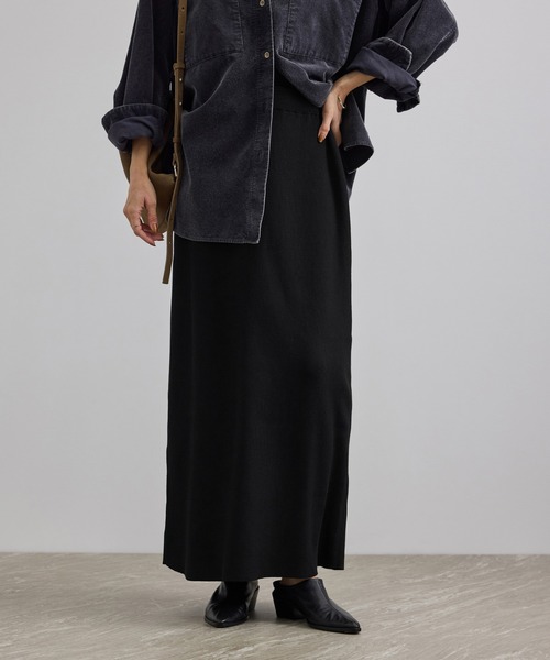 SALON adam et rope'（サロン アダム エ ロペ）の「【WEB限定】コットンリブニットナロースカート（スカート・レディース・ブラウン/ブラック/グレー・FREE）」の5枚目の写真