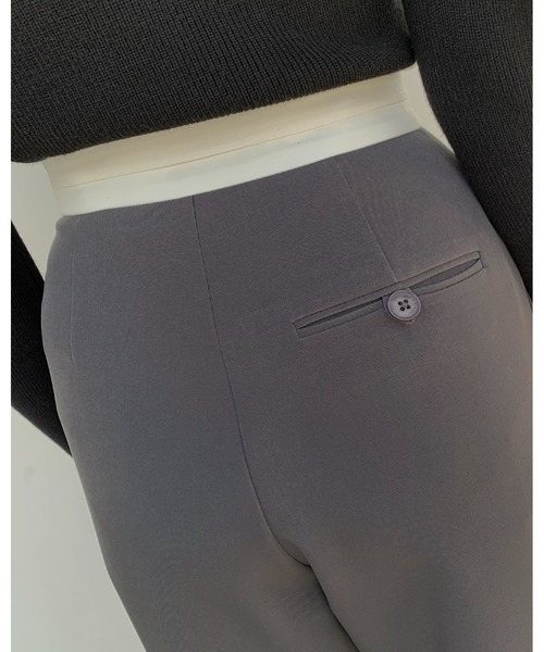 BIRTHDAY BASH(バースデイバッシュ)の「TEAGAN WAIST COLOR TUCK PANTS(ティーガン ウエストカラータックパンツ)(スラックス・レディース・グレー/ネイビー/ブラック・M/S/L)」の6枚目の写真